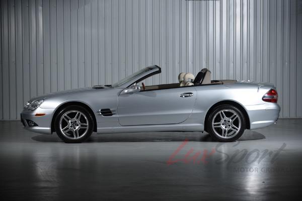 Used 2007 Mercedes-Benz SL550  | Woodbury, NY