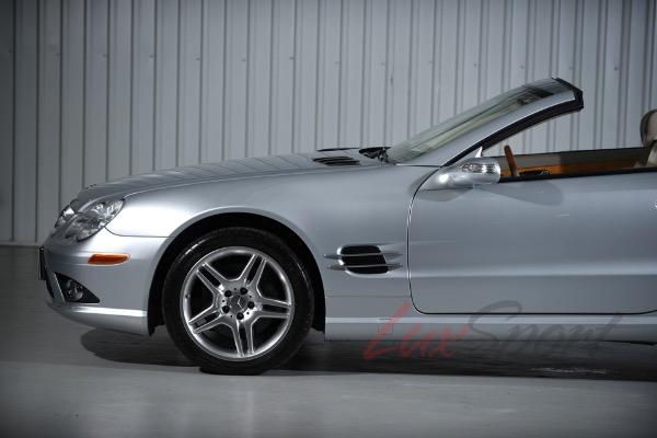 Used 2007 Mercedes-Benz SL550  | Woodbury, NY