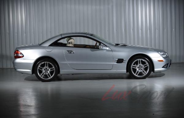 Used 2007 Mercedes-Benz SL550  | Woodbury, NY