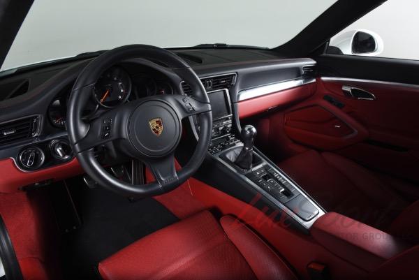 Used 2016 Porsche 911 Carrera 4S Coupe  | Woodbury, NY