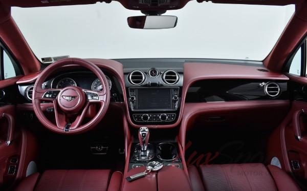 Used 2019 Bentley Bentayga V8 | Woodbury, NY
