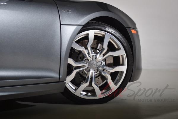Used 2012 Audi R8 5.2 quattro Spyder | Plainview, NY
