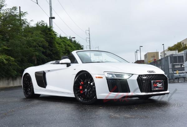 Used 2017 Audi R8 5.2 quattro V10 Spyder | Woodbury, NY