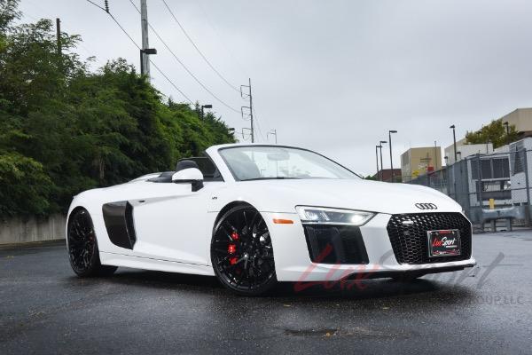 Used 2017 Audi R8 5.2 quattro V10 Spyder | Woodbury, NY