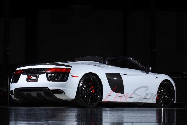 Used 2017 Audi R8 5.2 quattro V10 Spyder | Woodbury, NY