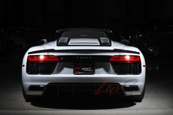 Used 2017 Audi R8 5.2 quattro V10 Spyder | Woodbury, NY