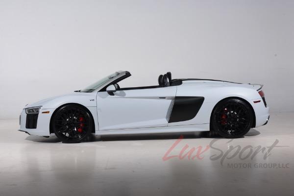 Used 2017 Audi R8 5.2 quattro V10 Spyder | Woodbury, NY