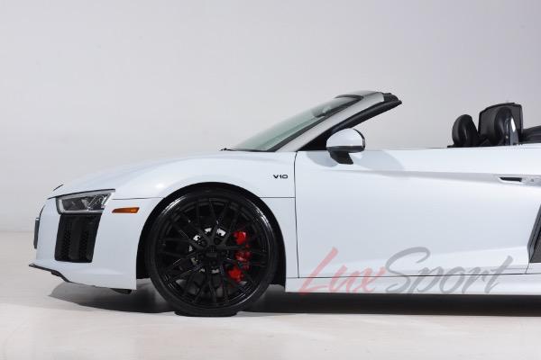 Used 2017 Audi R8 5.2 quattro V10 Spyder | Woodbury, NY