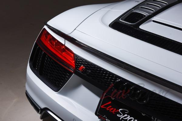 Used 2017 Audi R8 5.2 quattro V10 Spyder | Woodbury, NY