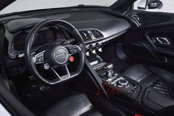 Used 2017 Audi R8 5.2 quattro V10 Spyder | Woodbury, NY