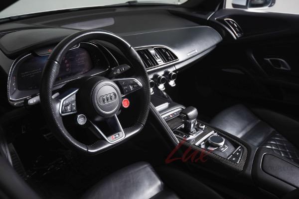 Used 2017 Audi R8 5.2 quattro V10 Spyder | Woodbury, NY