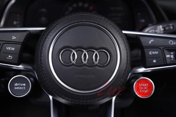 Used 2017 Audi R8 5.2 quattro V10 Spyder | Woodbury, NY