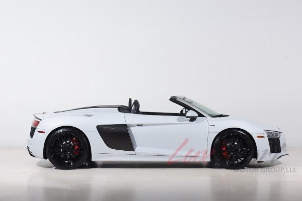 Used 2017 Audi R8 5.2 quattro V10 Spyder | Woodbury, NY