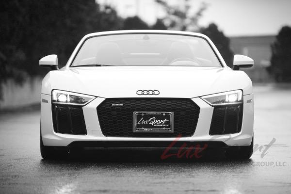 Used 2017 Audi R8 5.2 quattro V10 Spyder | Woodbury, NY