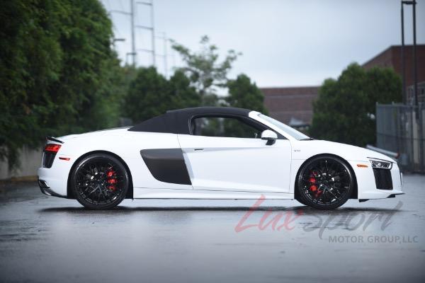 Used 2017 Audi R8 5.2 quattro V10 Spyder | Woodbury, NY