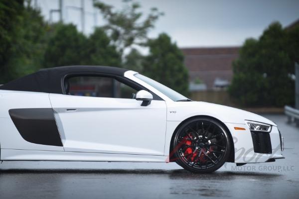 Used 2017 Audi R8 5.2 quattro V10 Spyder | Woodbury, NY