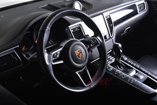 Used 2018 Porsche Macan  | Woodbury, NY