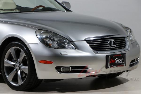 Used 2010 Lexus SC 430  | Woodbury, NY