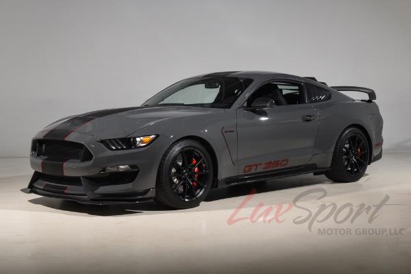 Used 2018 Ford Mustang Shelby GT350 | Woodbury, NY