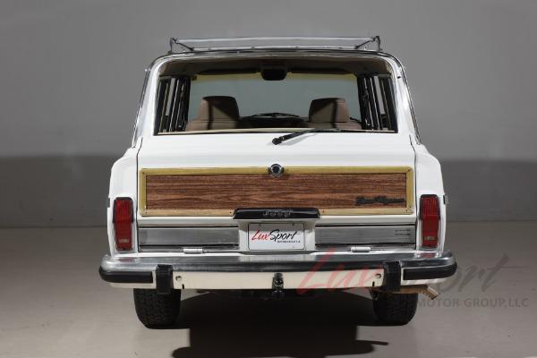 Used 1989 Jeep Grand Wagoneer  | Woodbury, NY