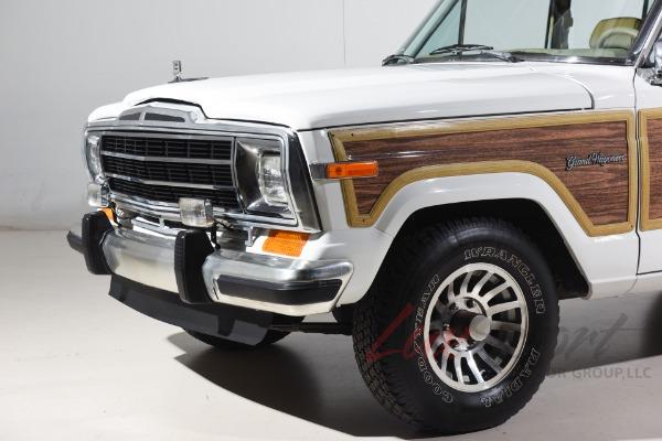 Used 1989 Jeep Grand Wagoneer  | Woodbury, NY