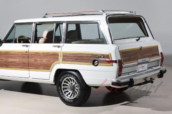 Used 1989 Jeep Grand Wagoneer  | Woodbury, NY