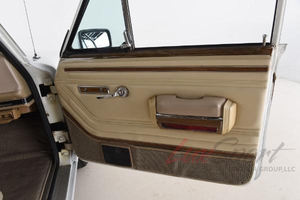 Used 1989 Jeep Grand Wagoneer  | Woodbury, NY