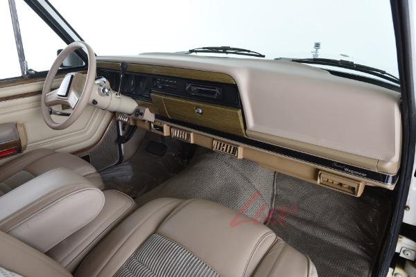 Used 1989 Jeep Grand Wagoneer  | Woodbury, NY