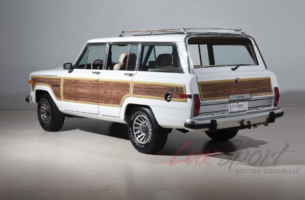 Used 1989 Jeep Grand Wagoneer  | Woodbury, NY