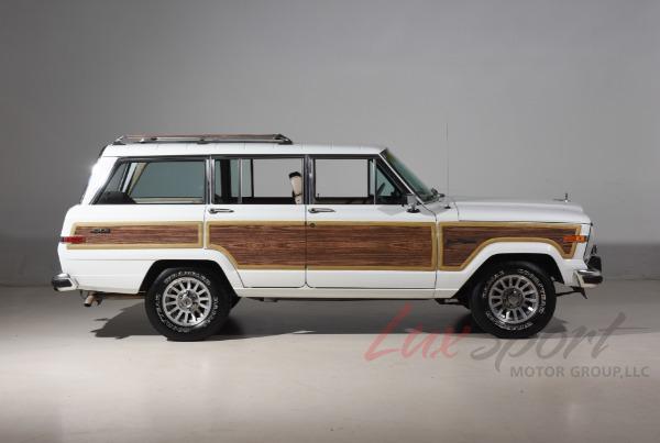 Used 1989 Jeep Grand Wagoneer  | Woodbury, NY