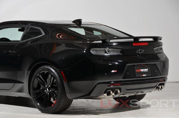 Used 2018 Chevrolet Camaro SS | Woodbury, NY