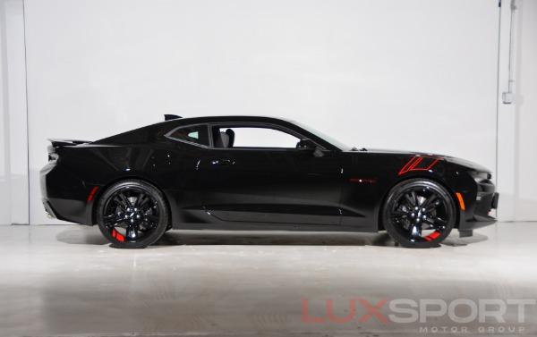 Used 2018 Chevrolet Camaro SS | Woodbury, NY