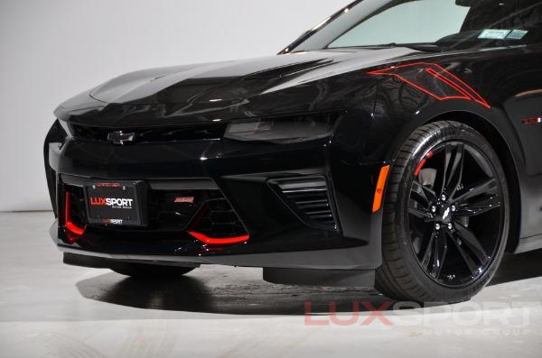 Used 2018 Chevrolet Camaro SS | Woodbury, NY