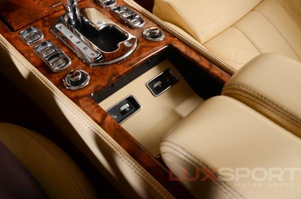 Used 2009 Bentley Azure  | Woodbury, NY