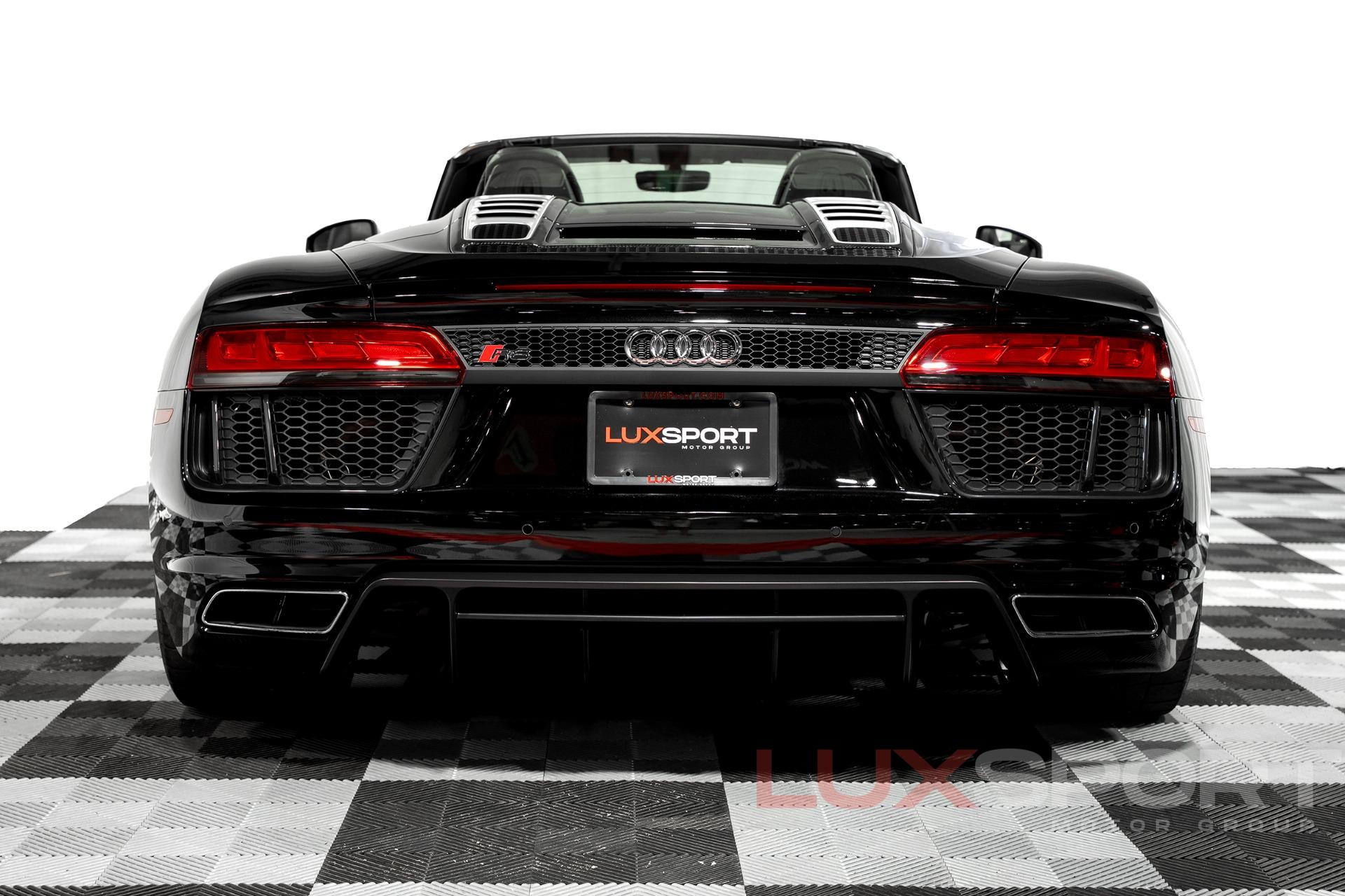 Used 2017 Audi R8 5.2 quattro V10 Spyder | Woodbury, NY