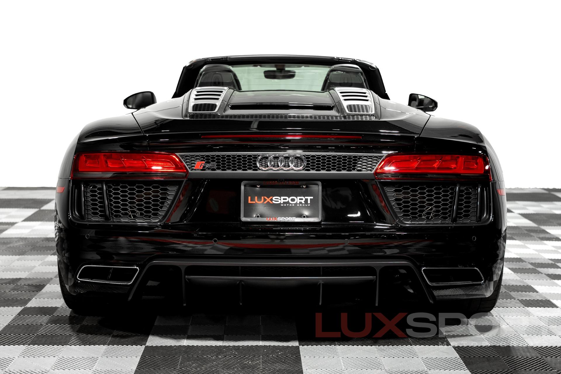 Used 2017 Audi R8 5.2 quattro V10 Spyder | Woodbury, NY