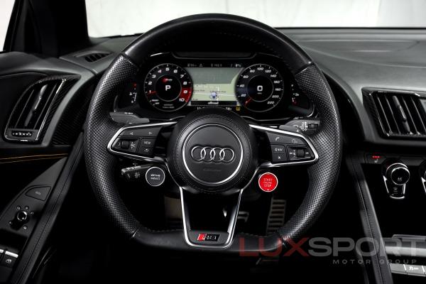 Used 2017 Audi R8 5.2 quattro V10 Spyder | Woodbury, NY
