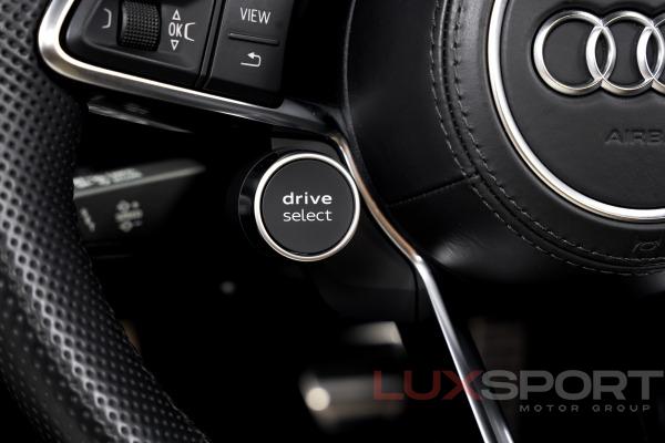 Used 2017 Audi R8 5.2 quattro V10 Spyder | Woodbury, NY