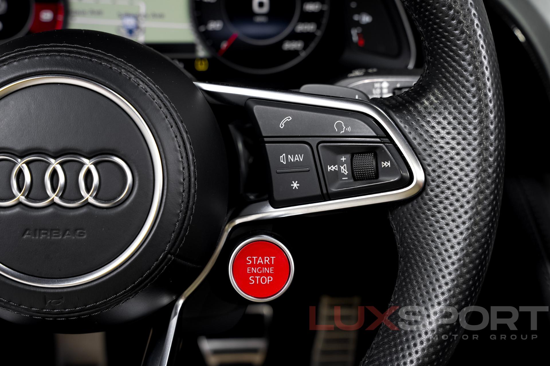Used 2017 Audi R8 5.2 quattro V10 Spyder | Woodbury, NY