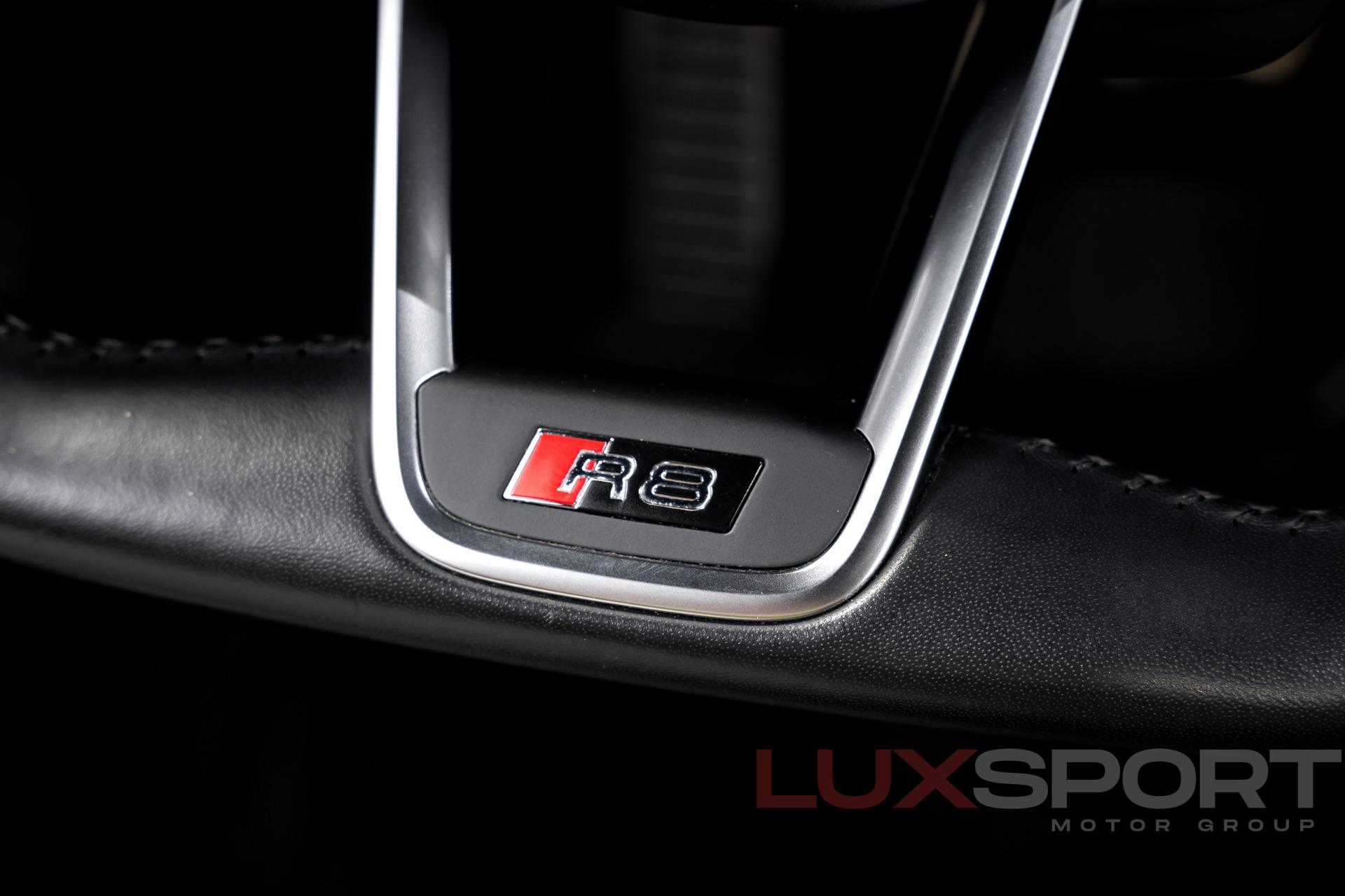 Used 2017 Audi R8 5.2 quattro V10 Spyder | Woodbury, NY