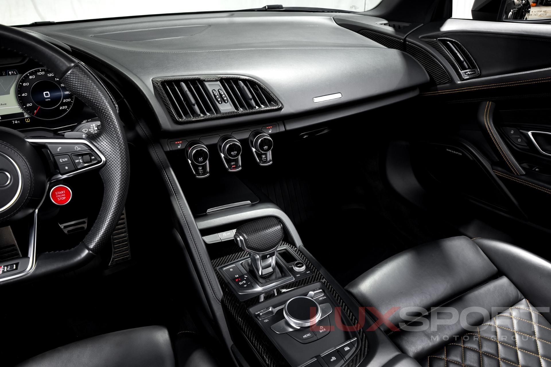 Used 2017 Audi R8 5.2 quattro V10 Spyder | Woodbury, NY