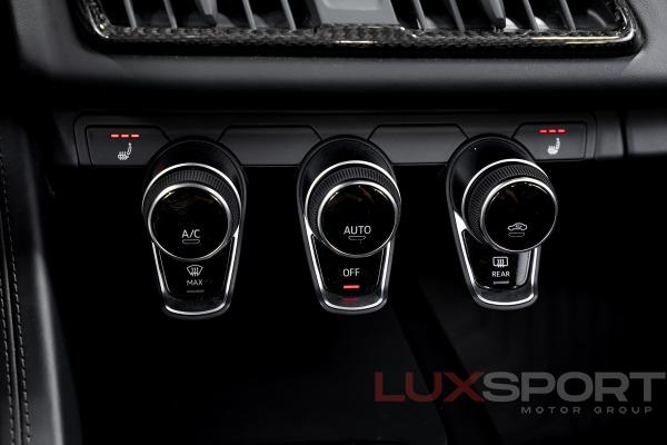 Used 2017 Audi R8 5.2 quattro V10 Spyder | Woodbury, NY