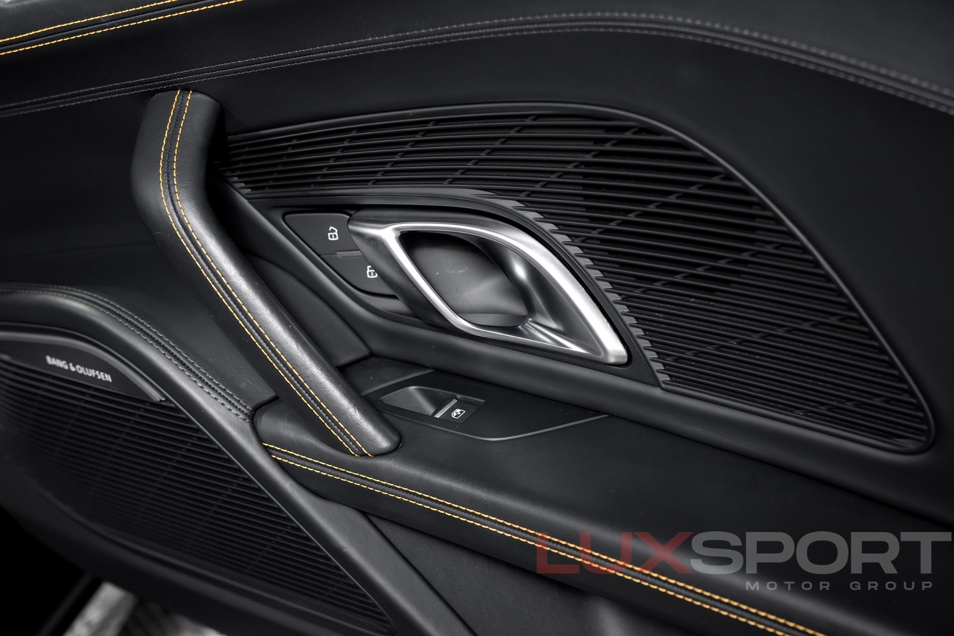 Used 2017 Audi R8 5.2 quattro V10 Spyder | Woodbury, NY