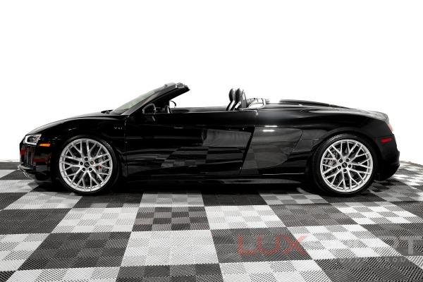 Used 2017 Audi R8 5.2 quattro V10 Spyder | Woodbury, NY