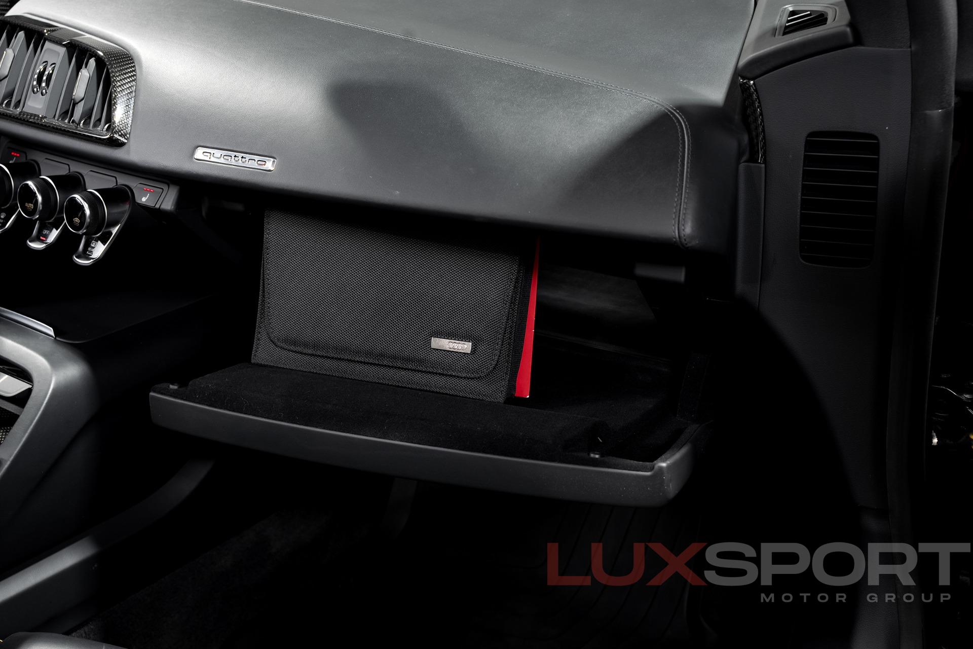 Used 2017 Audi R8 5.2 quattro V10 Spyder | Woodbury, NY