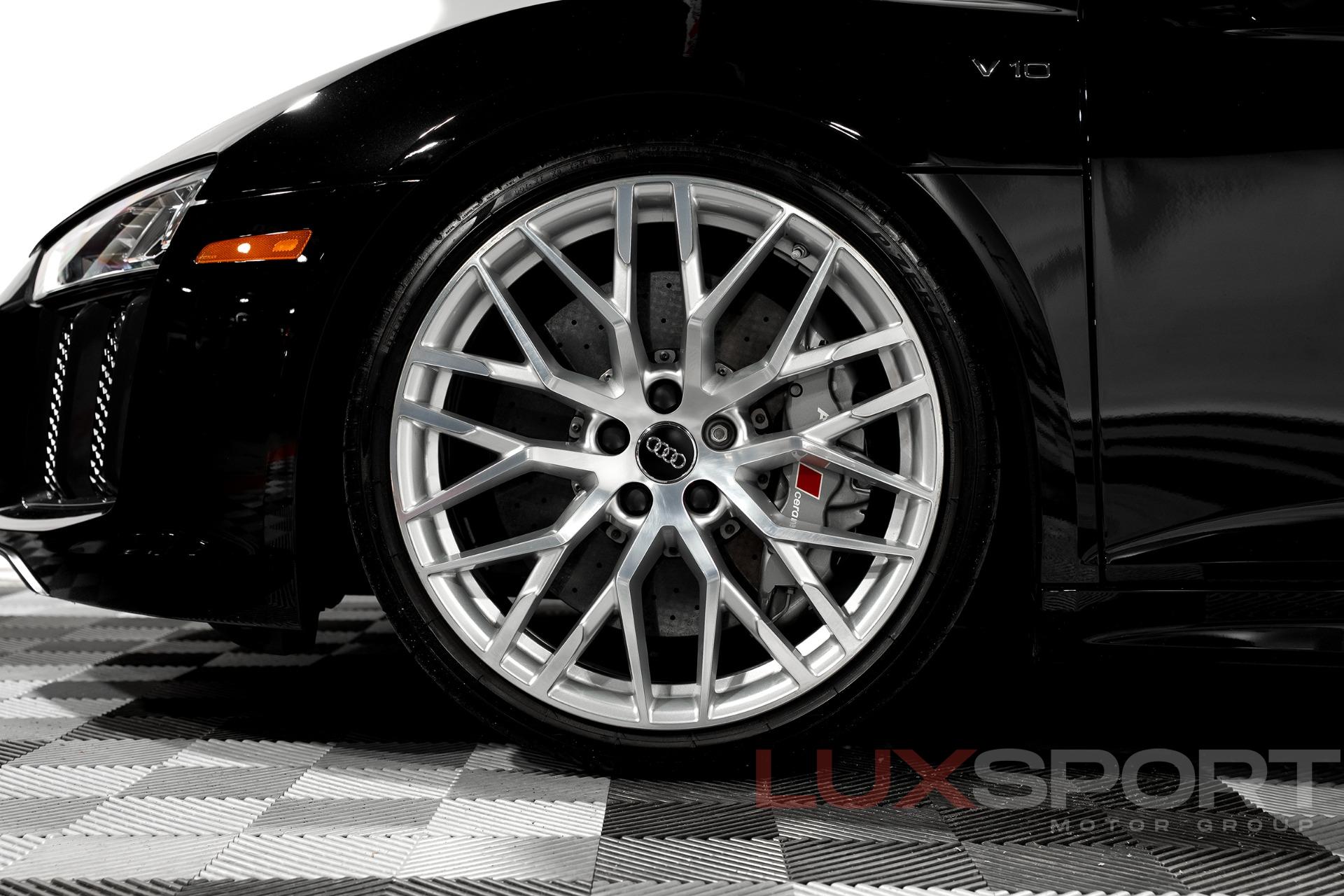 Used 2017 Audi R8 5.2 quattro V10 Spyder | Woodbury, NY