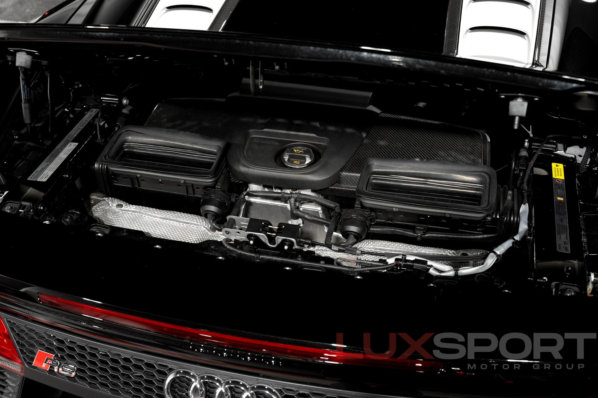 Used 2017 Audi R8 5.2 quattro V10 Spyder | Woodbury, NY