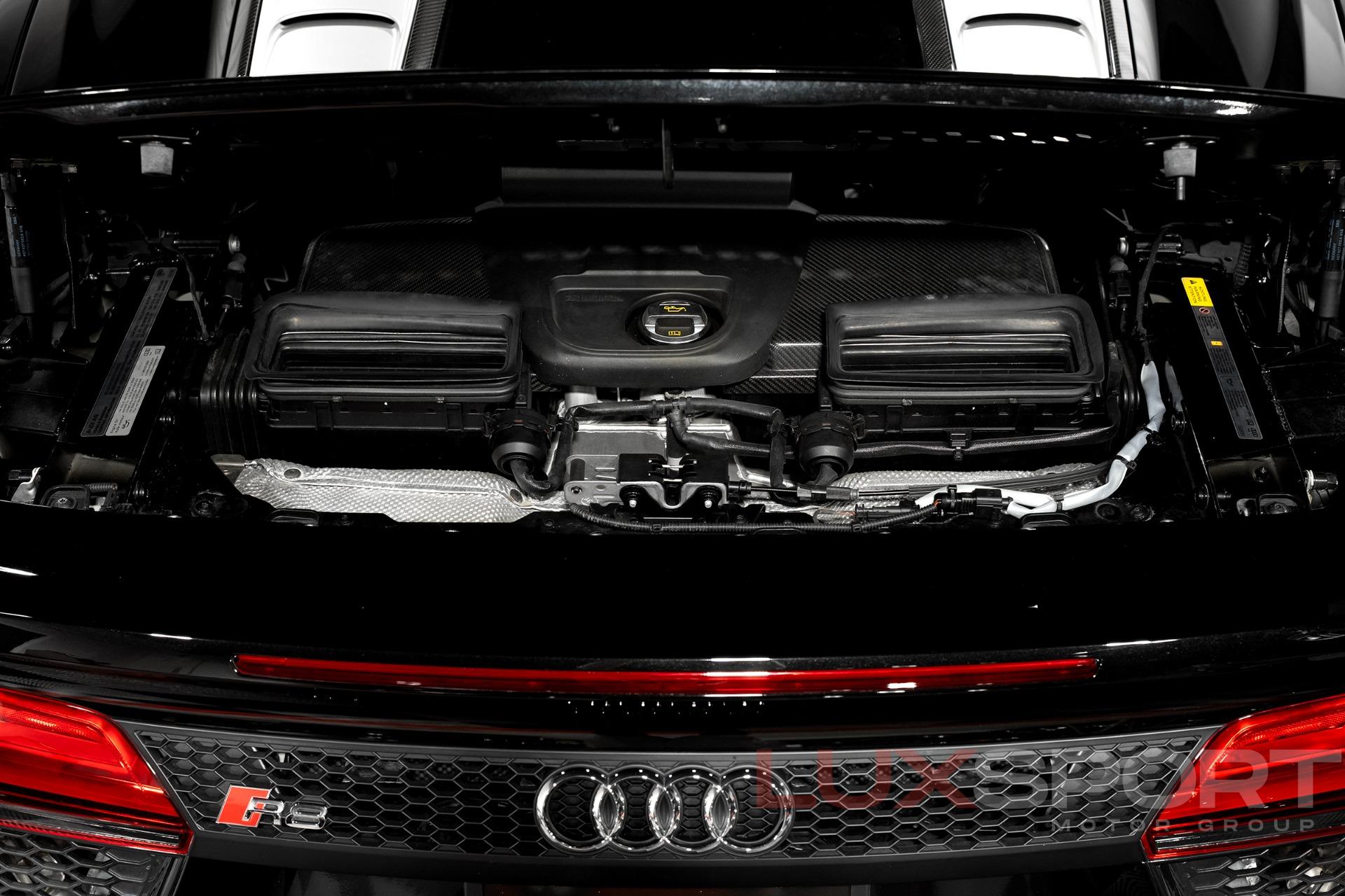 Used 2017 Audi R8 5.2 quattro V10 Spyder | Woodbury, NY