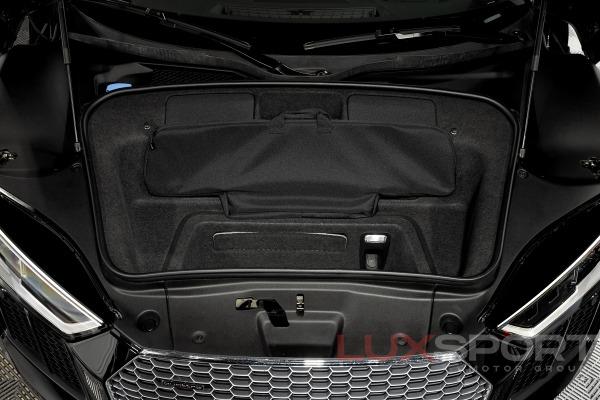 Used 2017 Audi R8 5.2 quattro V10 Spyder | Woodbury, NY