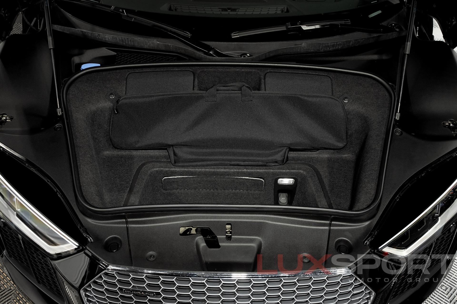 Used 2017 Audi R8 5.2 quattro V10 Spyder | Woodbury, NY